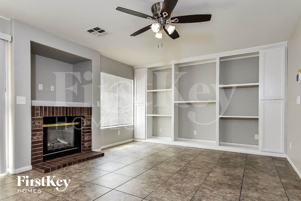 8717 Blooming Sand Ave - Photo 5 of 16