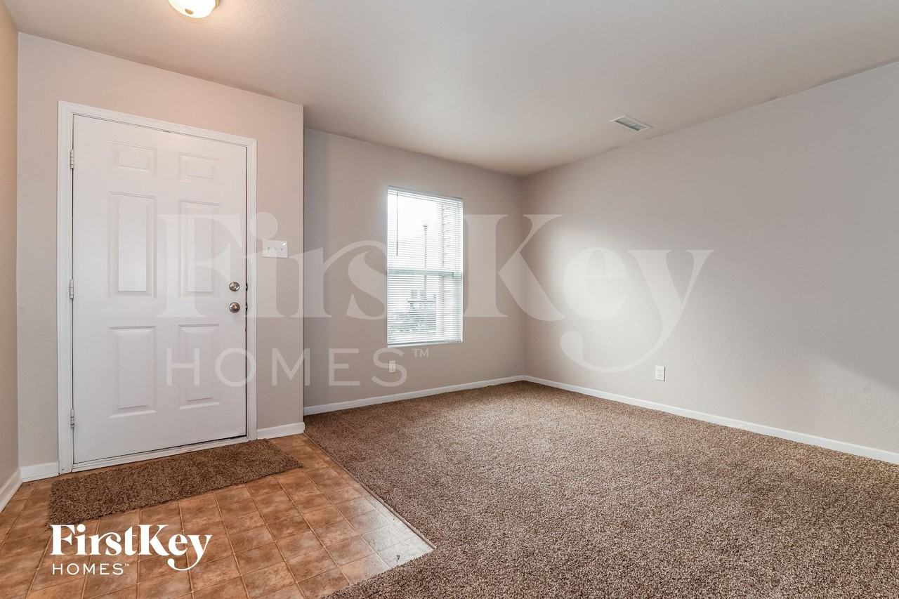 8624 Hosta Way - Photo 3 of 15