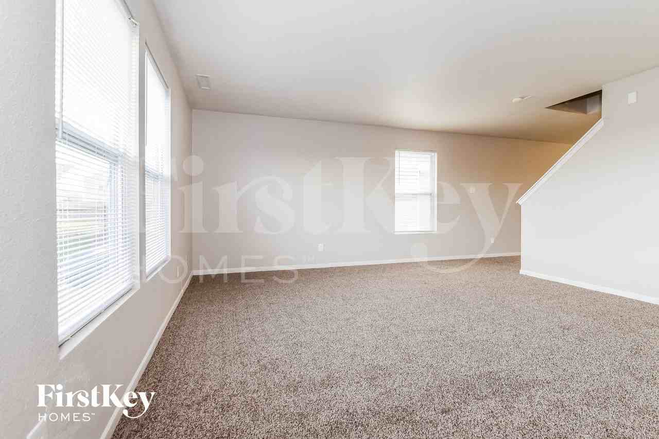 8624 Hosta Way - Photo 4 of 15