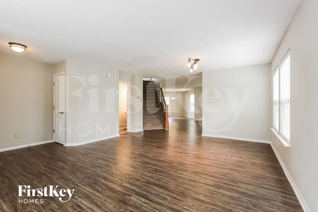 6318 Cascade Cir - Photo 2 of 19