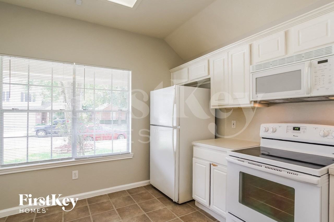5231 Flax Bourton St - Photo 5 of 15