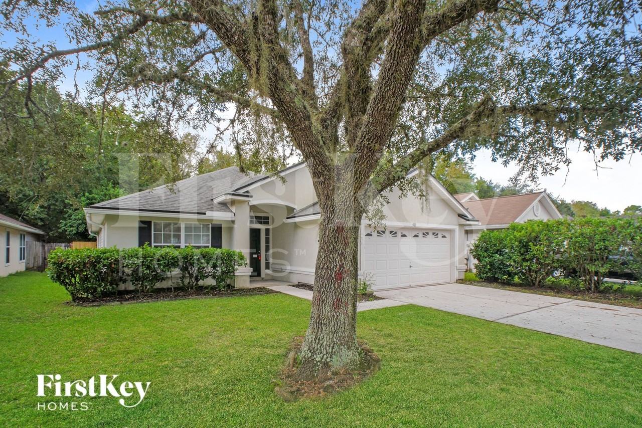 489 Mackenzie Cir - Photo 2 of 19