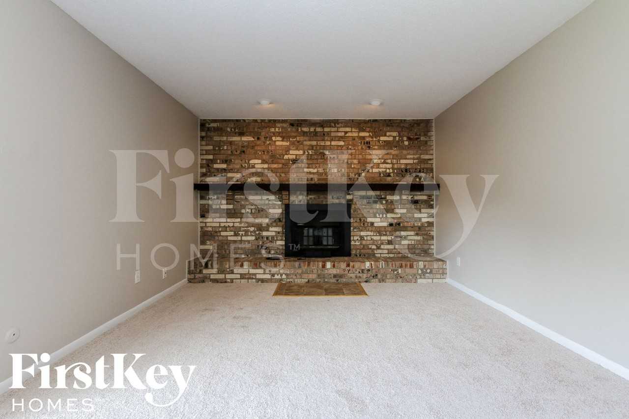 3602 Ivory Way - Photo 2 of 15