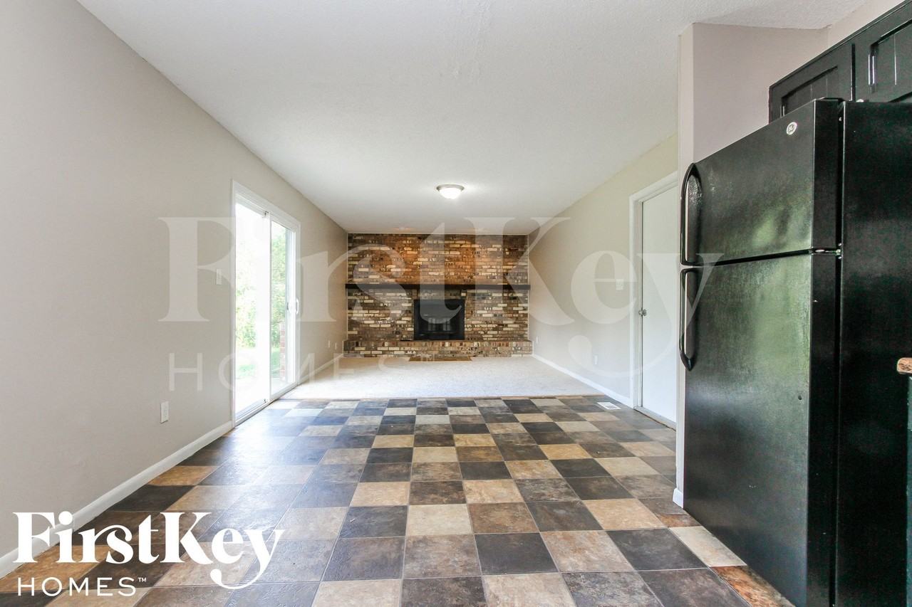 3602 Ivory Way - Photo 4 of 15