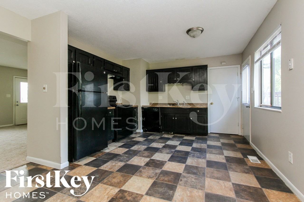 3602 Ivory Way - Photo 5 of 15