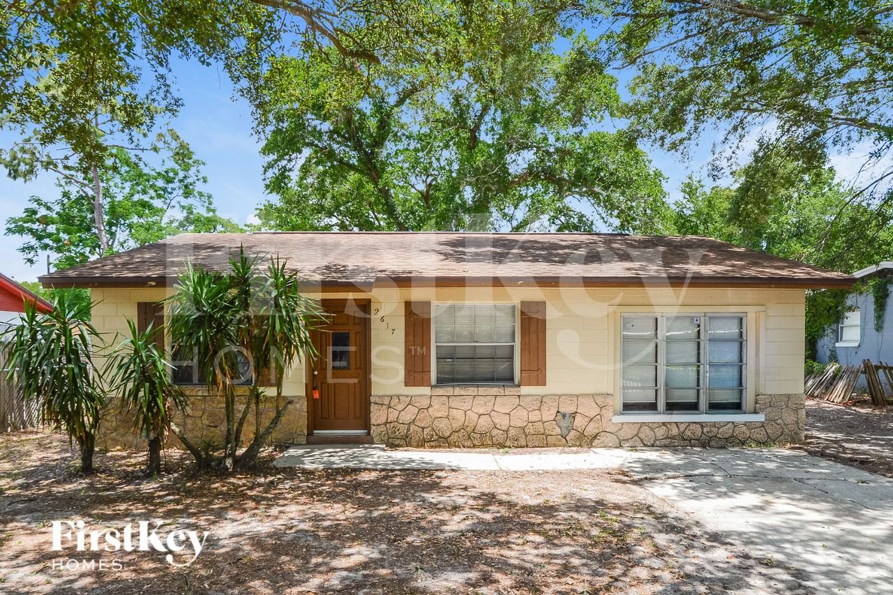 2617 Drake Dr