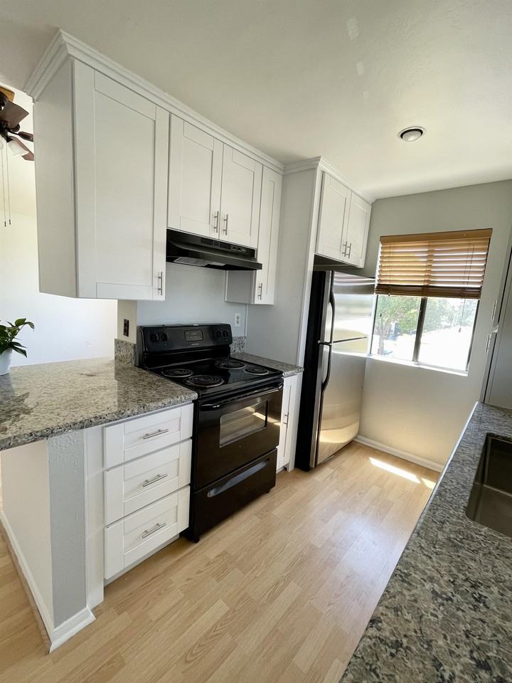 4415 38th St #1 - Photo 5 of 17