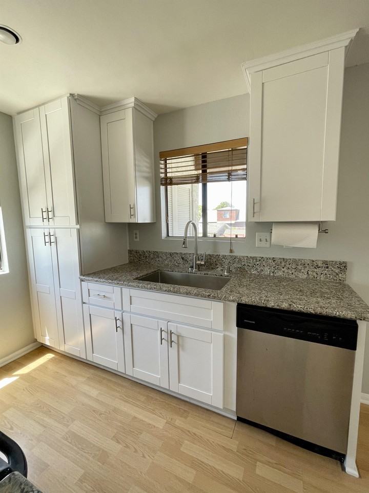 4415 38th St #1 - Photo 6 of 17
