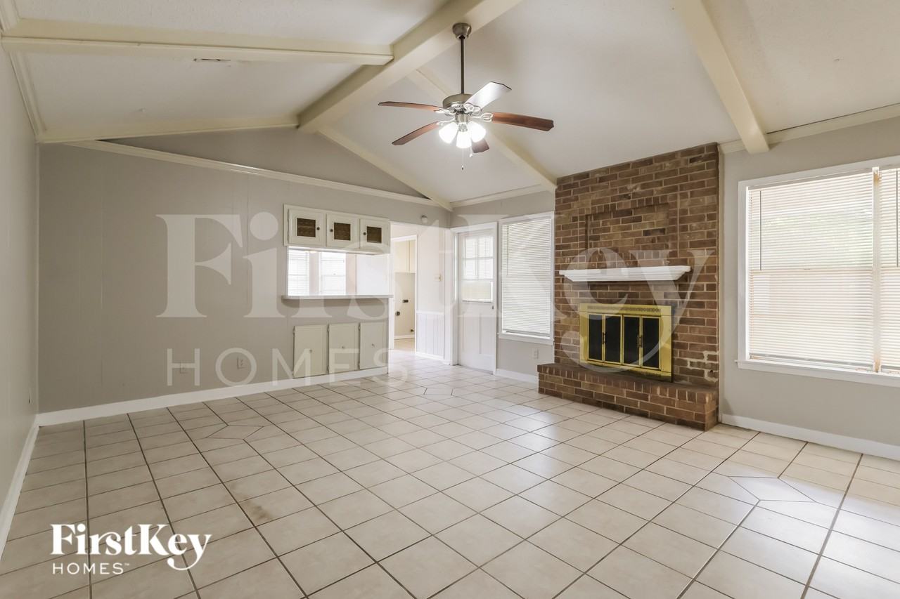 222 Magic Oaks Dr - Photo 3 of 19