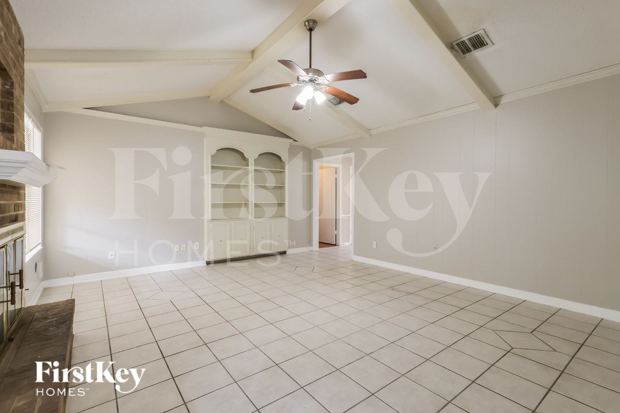 222 Magic Oaks Dr - Photo 5 of 19