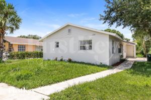 featured image of 220 Broward Ave