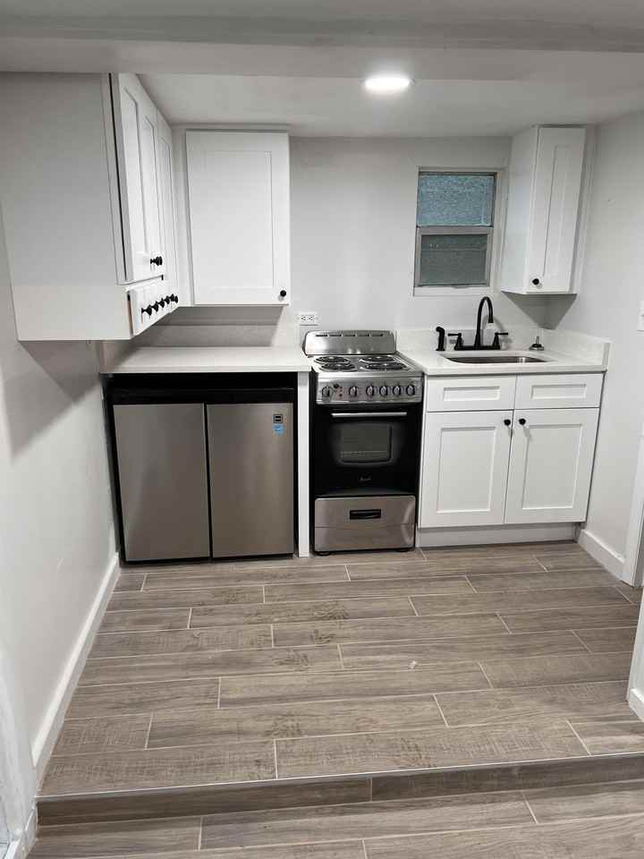 611 East Plymouth Avenue2 #2 - Photo 5 of 9