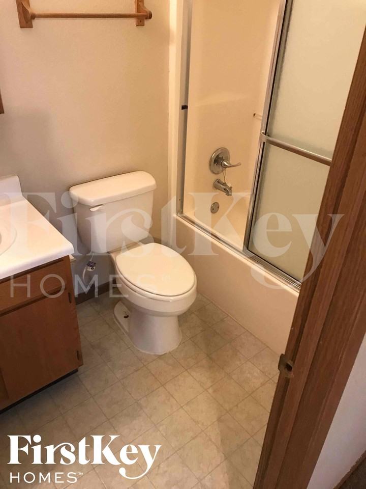 17812 Sanibel Cir - Photo 6 of 12