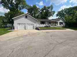 featured image of 310 W Poplar St #1
