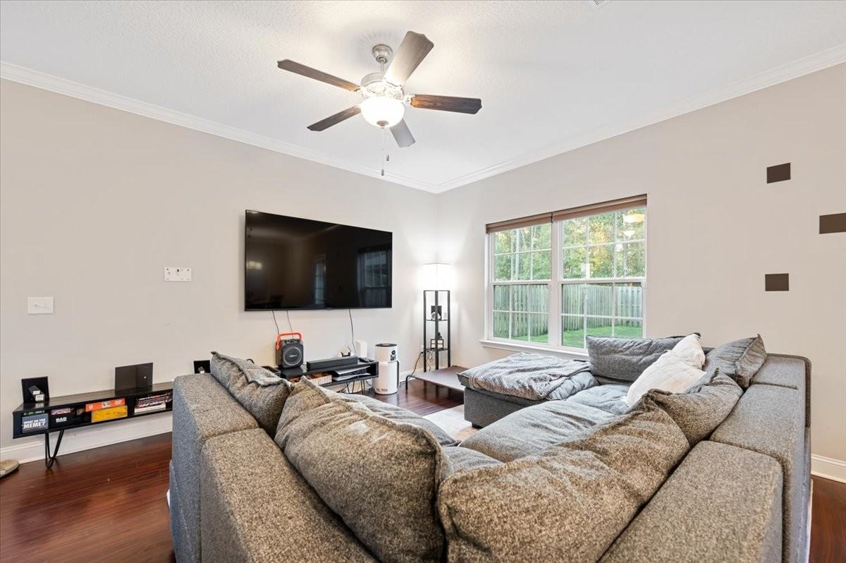 158 Hamlet Ct #1 - Photo 2 of 11