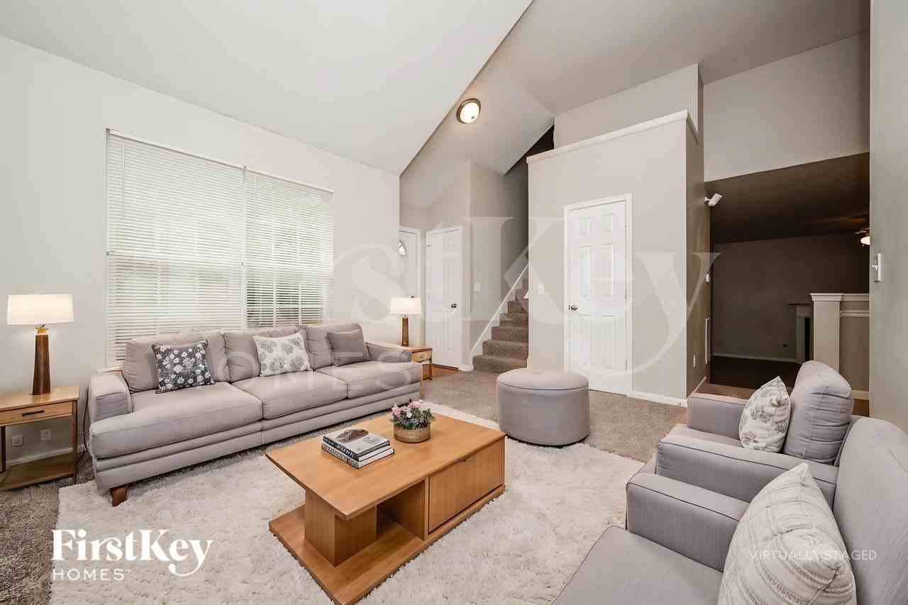 141 Edison Dr - Photo 3 of 19