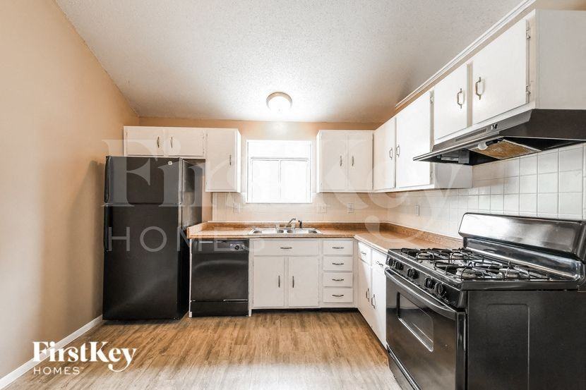 11610 Helenoak Dr - Photo 5 of 16