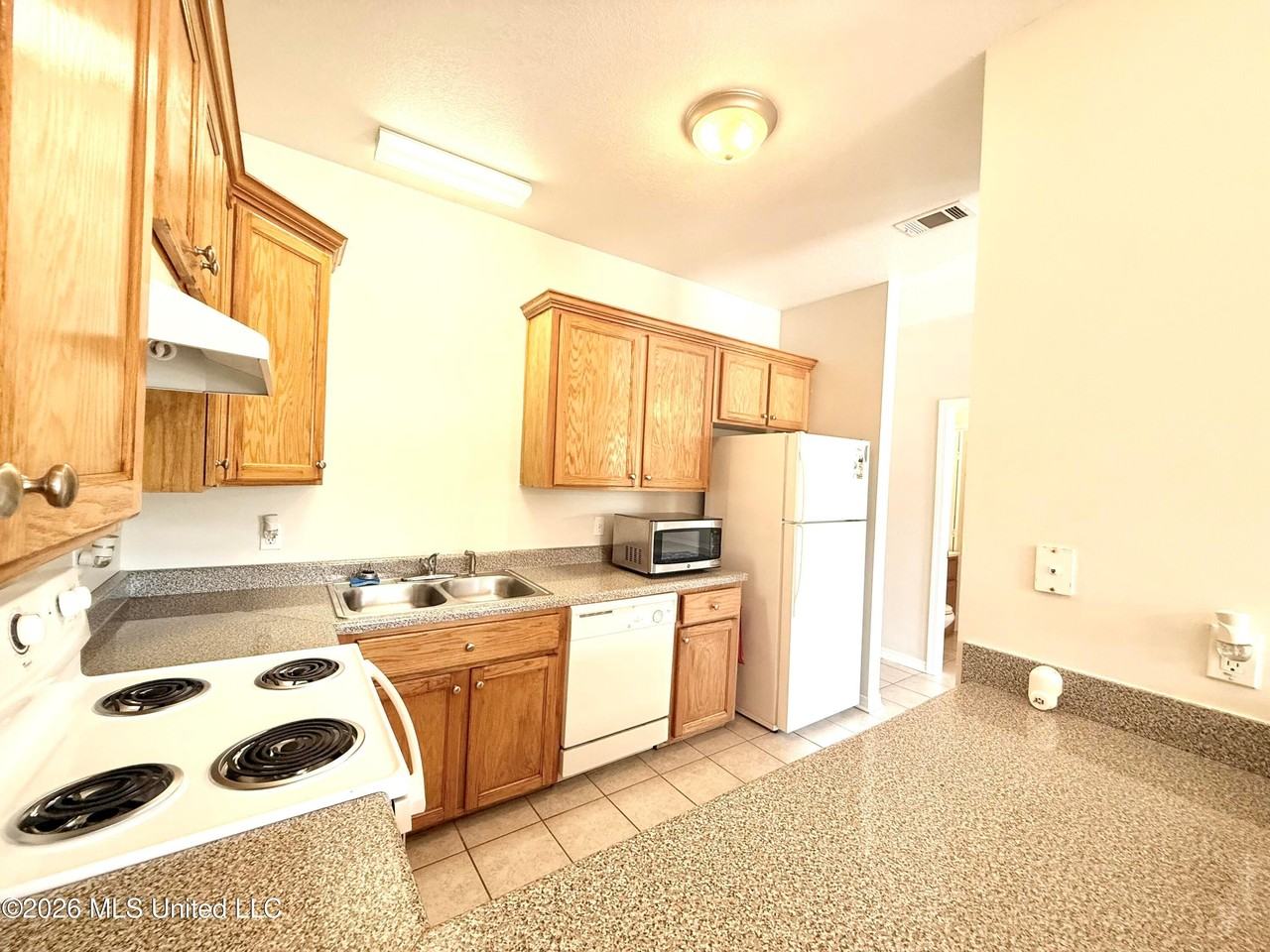 15812 Adam Rd - Photo 6 of 14