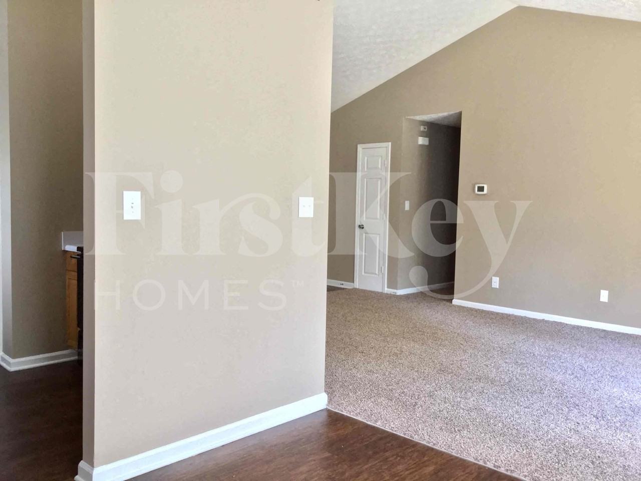 10531 Moqui Ct - Photo 5 of 18