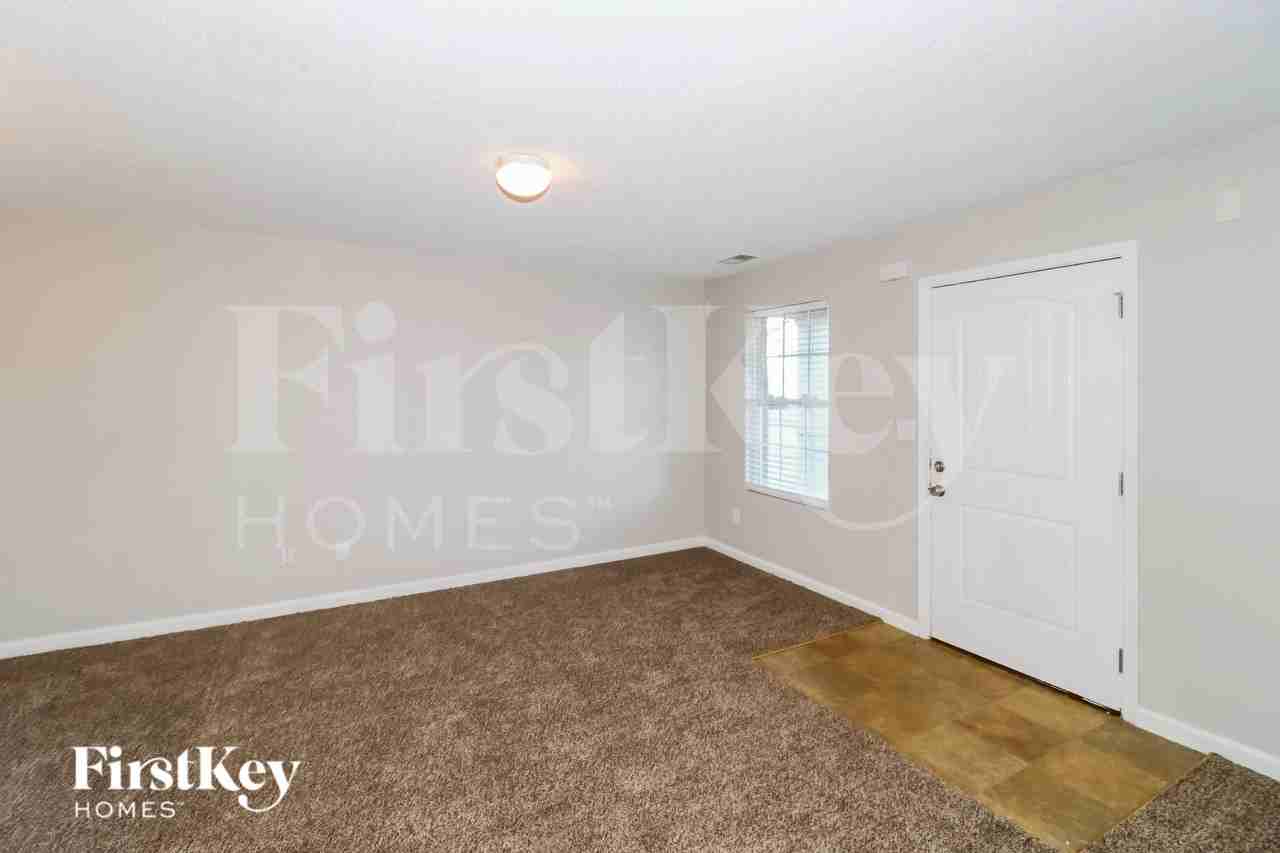 10225 Cottage Farms Dr - Photo 4 of 15