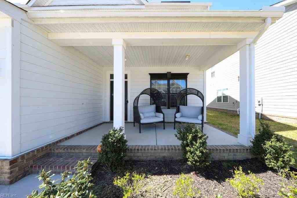 221 Terrywood Dr - Photo 3 of 20