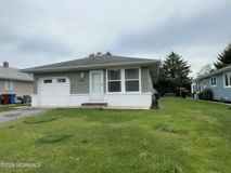 454 Saint Thomas Dr - Photo 1 of 1