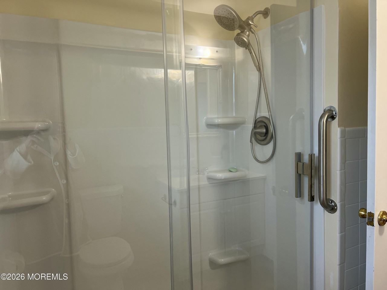 454 Saint Thomas Dr - Photo 5 of 12