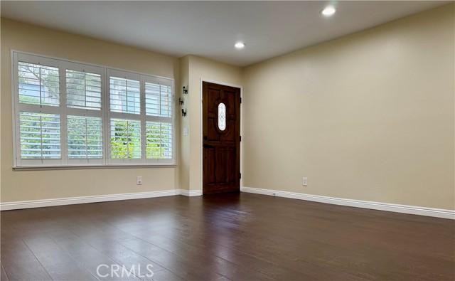 28006 Ridgebluff Ct - Photo 3 of 8