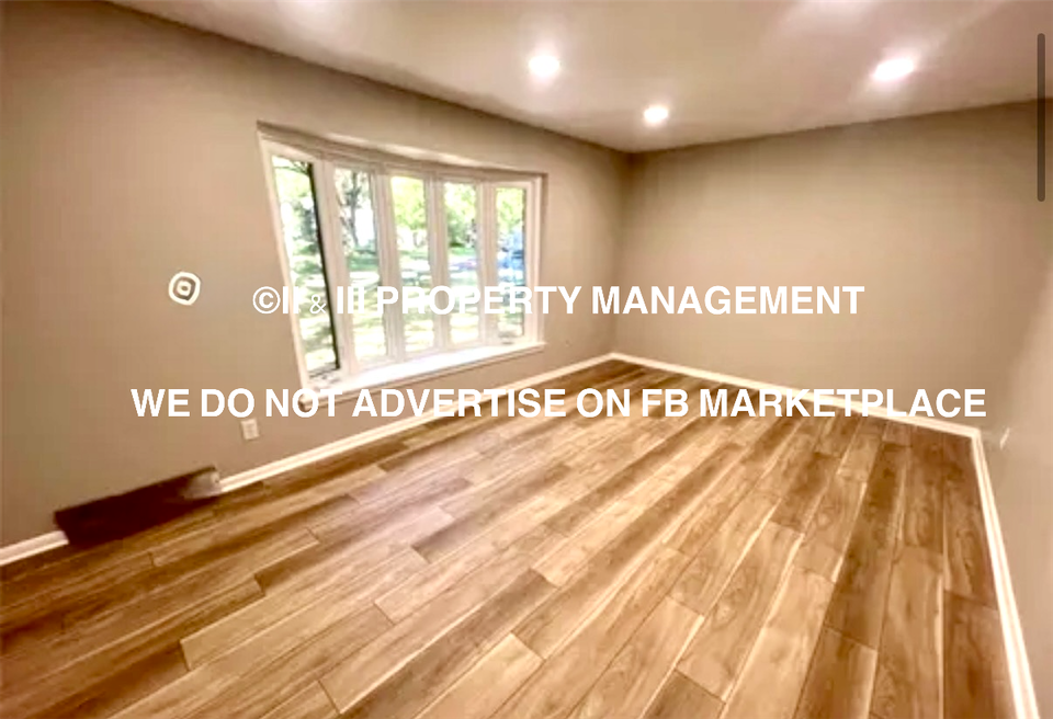 9939 Floyd St #1 - Photo 5 of 23