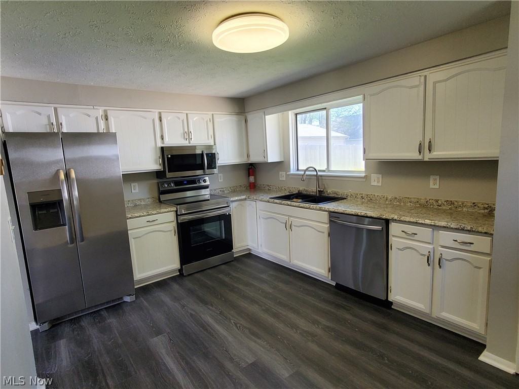 35134 Spruce St - Photo 7 of 15