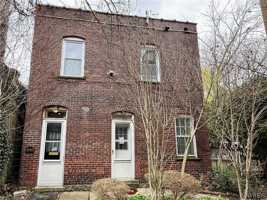 featured image of 240 Bryant St