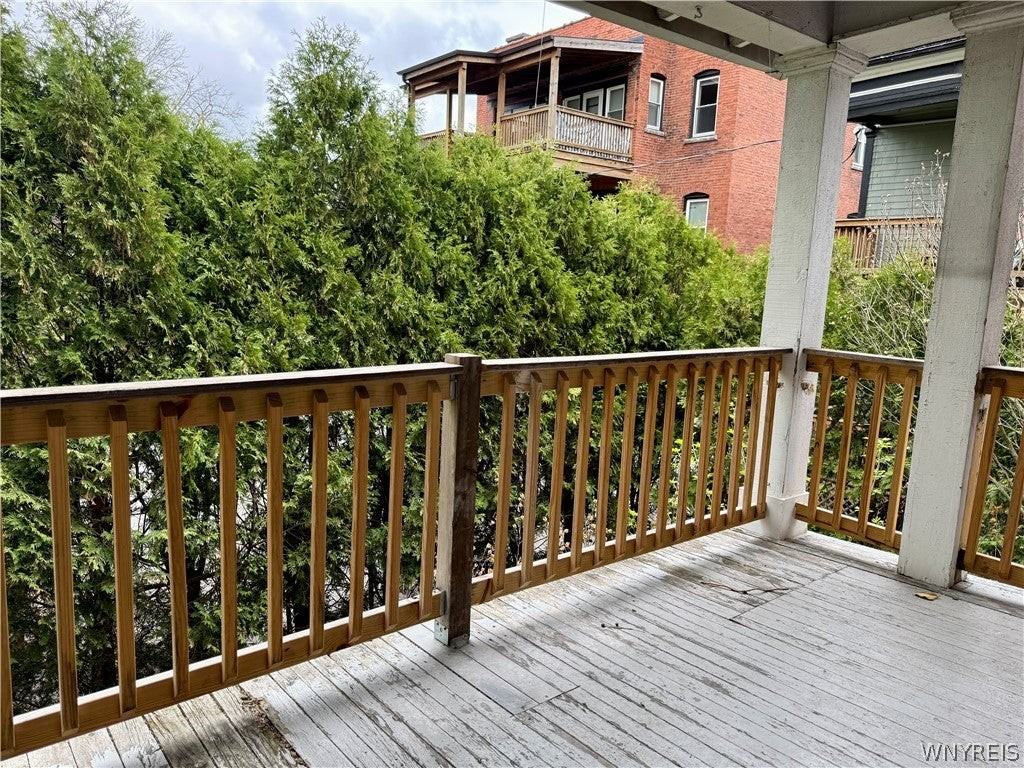 240 Bryant St - Photo 2 of 8