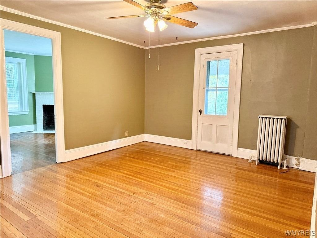240 Bryant St - Photo 3 of 8