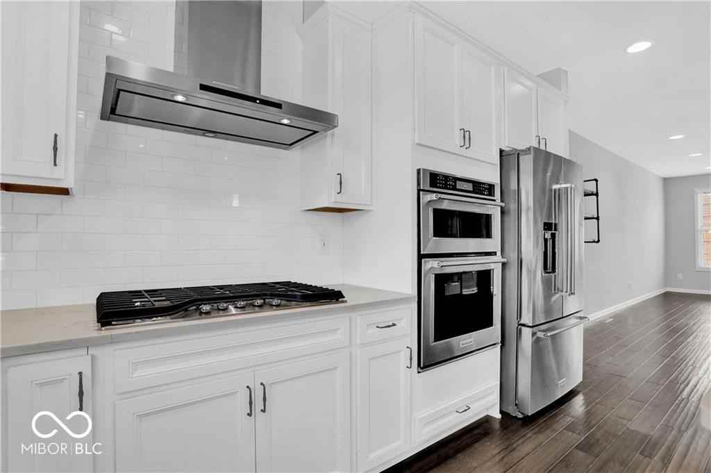 12771 Apsley Ln - Photo 7 of 44