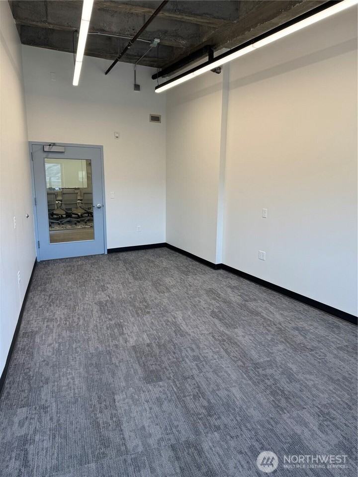 503 E Highland Ave - Photo 5 of 11