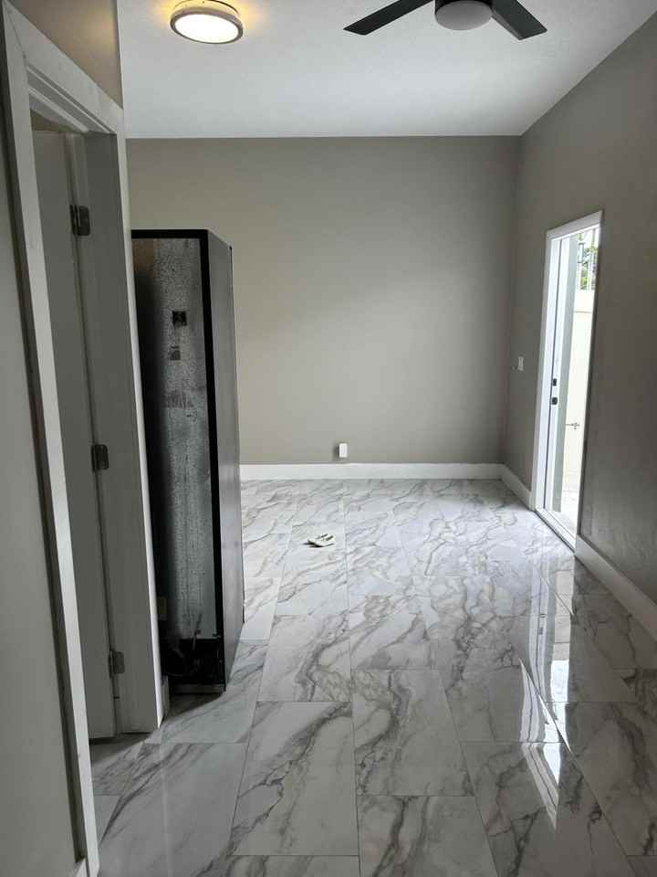 902 Sw Abbot Ave - Photo 6 of 17