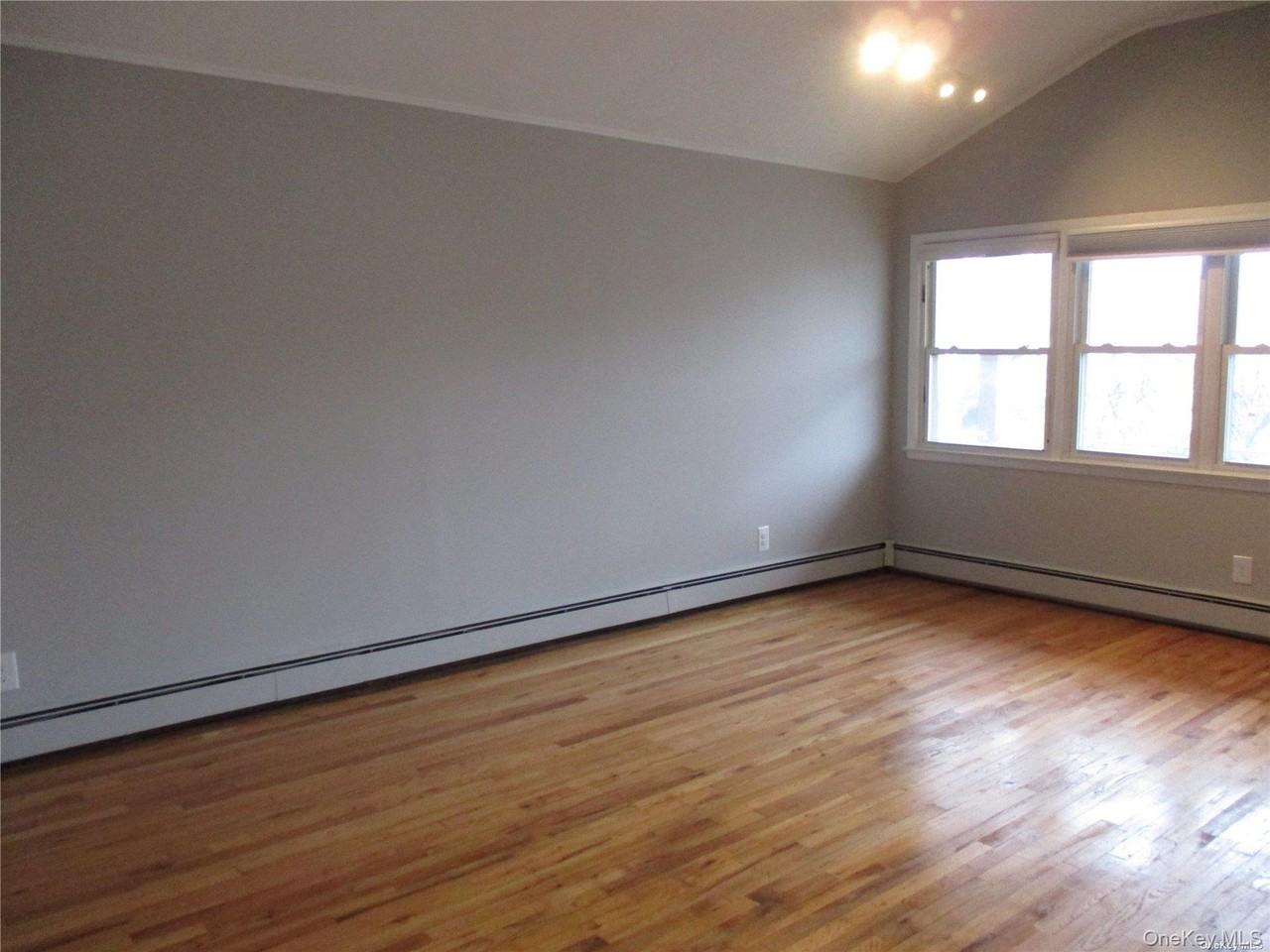 107 Mitchell Ave - Photo 7 of 15