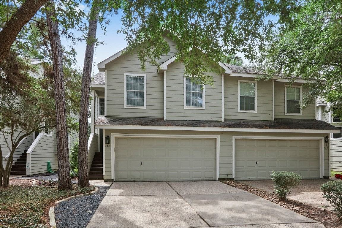 134 S Walden Elms Cir