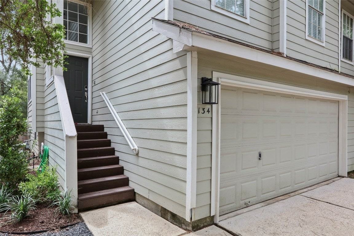 134 S Walden Elms Cir - Photo 5 of 34