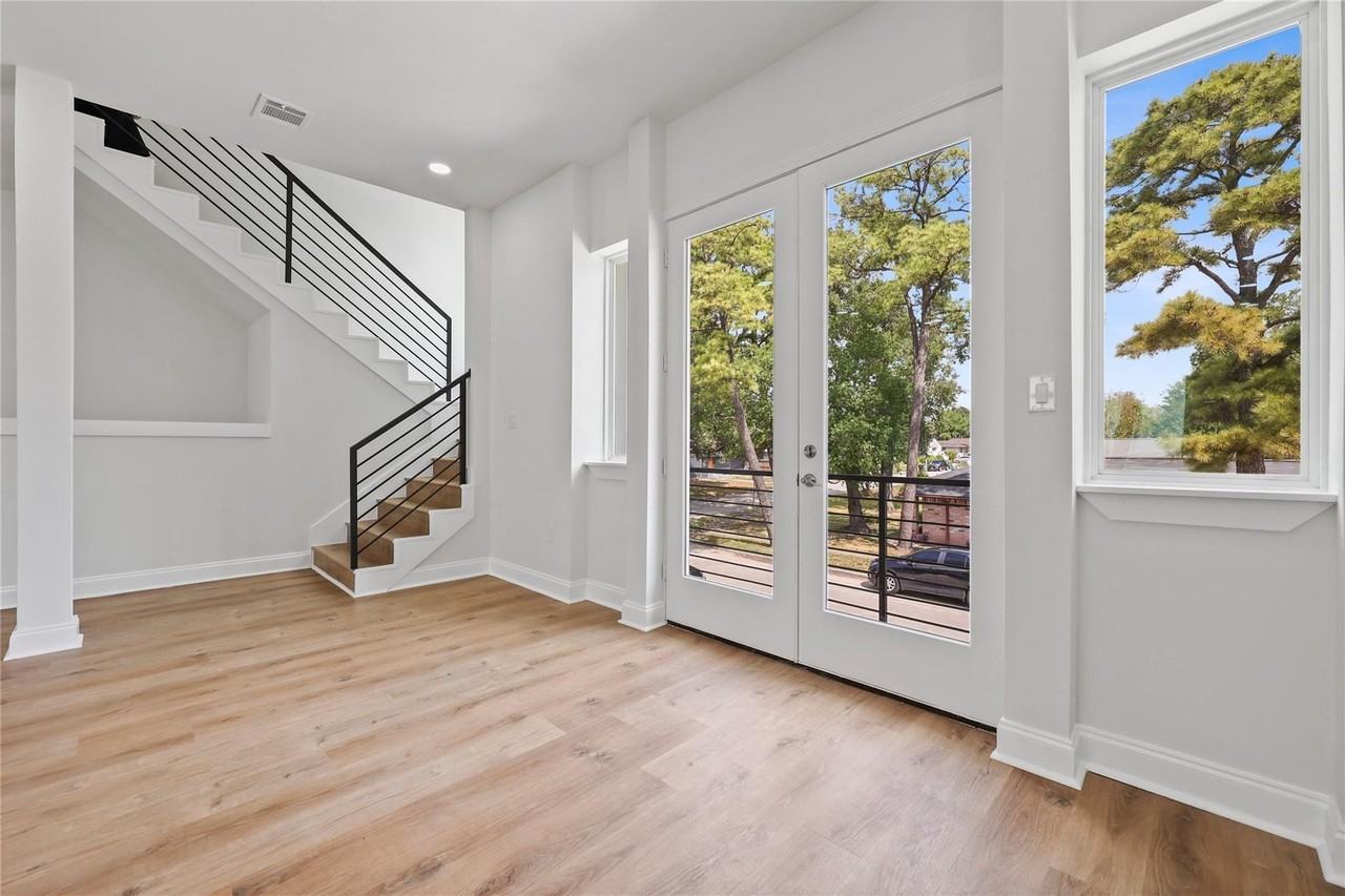 3526 Luca St - Photo 4 of 18