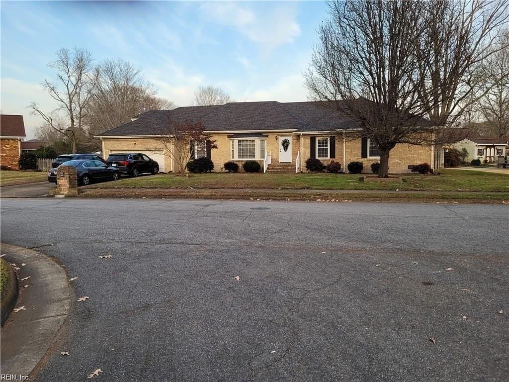 4848 Admiration Dr - Photo 2 of 36