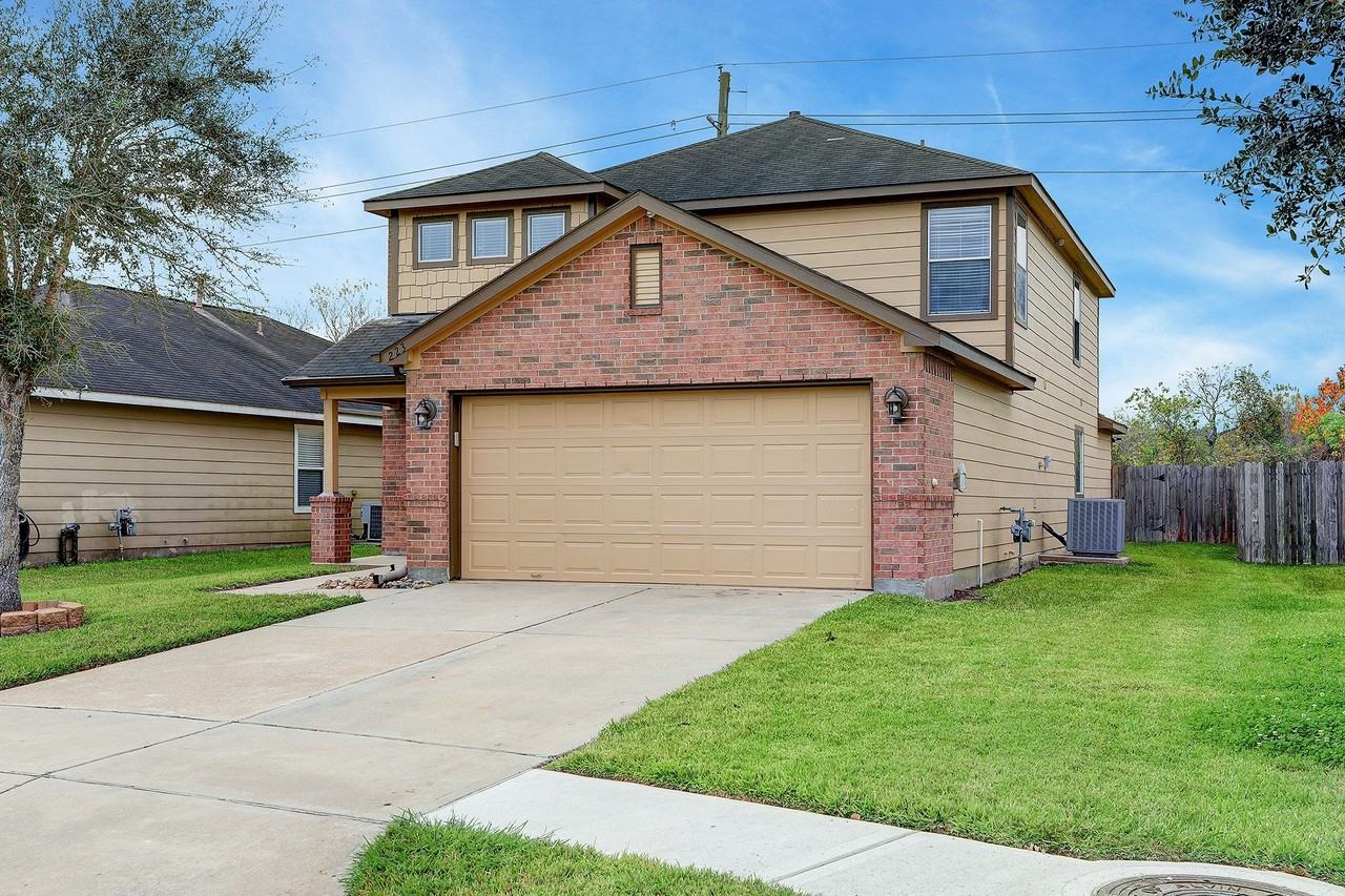 223 Sunset Colony Dr - Photo 2 of 45