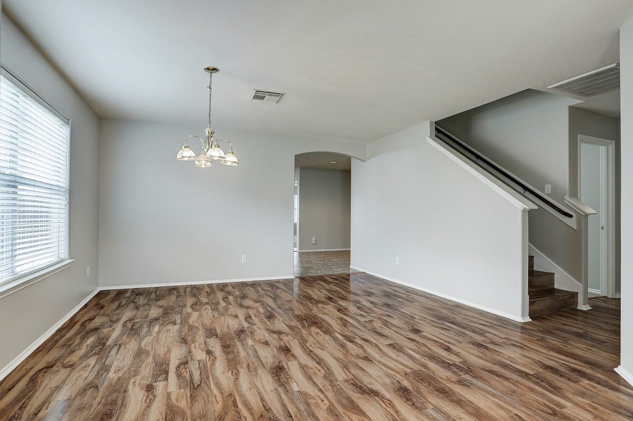 223 Sunset Colony Dr - Photo 5 of 45