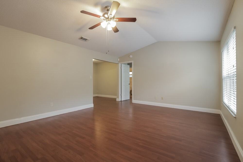 13900 Lena St - Photo 3 of 16