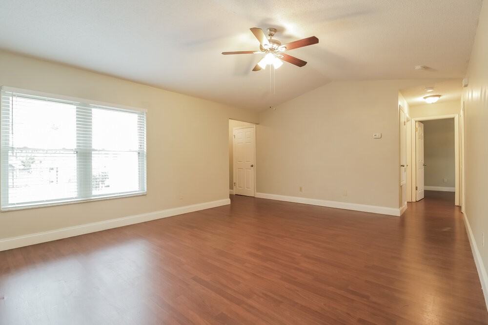13900 Lena St - Photo 4 of 16