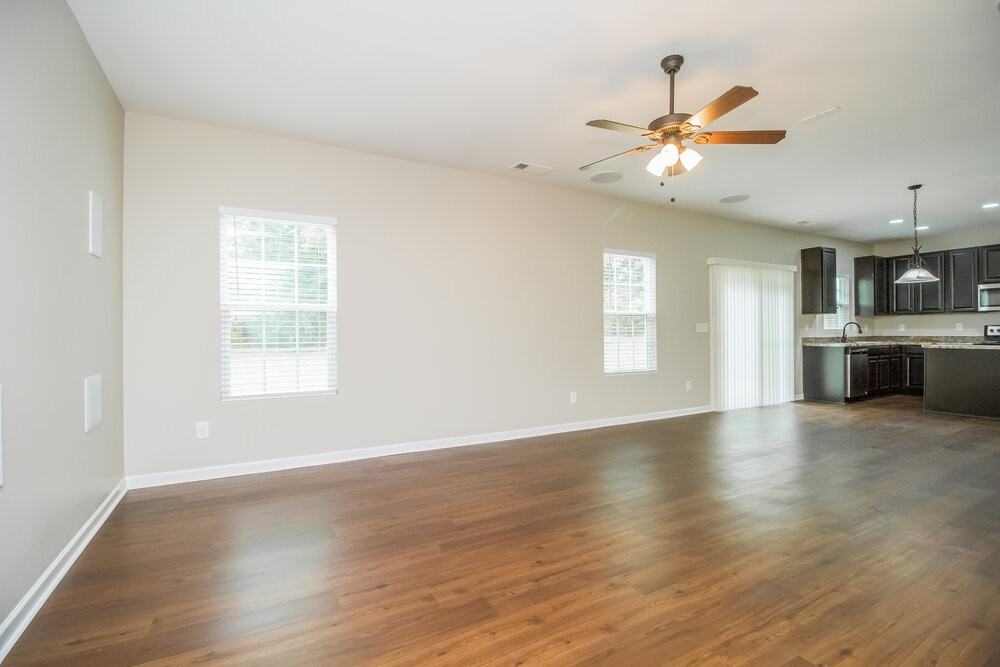 4004 Alicia Ln - Photo 4 of 22