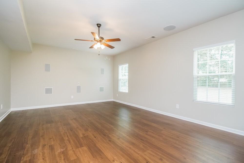 4004 Alicia Ln - Photo 5 of 22