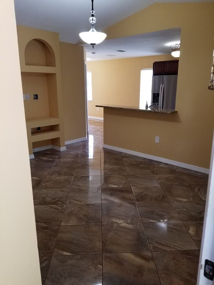 4713 4th Ave E #1 - Photo 4 of 50