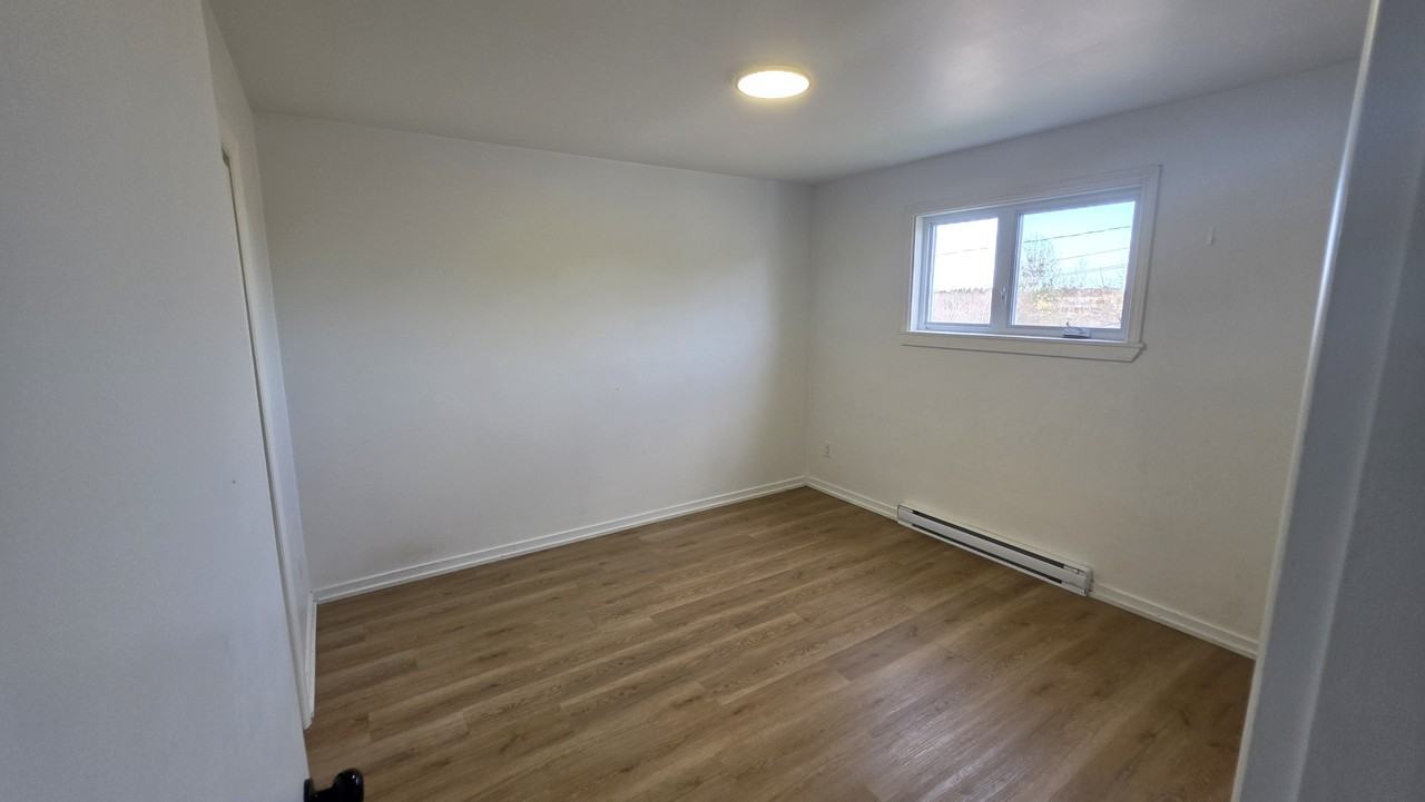 9 Connaught Ave #8 - Photo 4 of 10