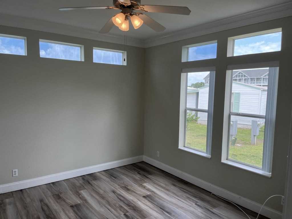3008 Hanson Ave - Photo 3 of 25